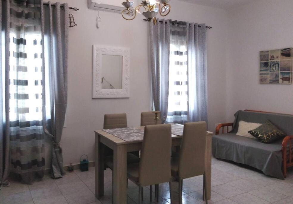 Vion Place Pilos Bagian luar foto